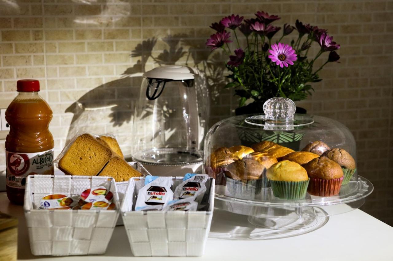 A Casa Di Fra' Bed & Breakfast ปาแลร์โม ภายนอก รูปภาพ
