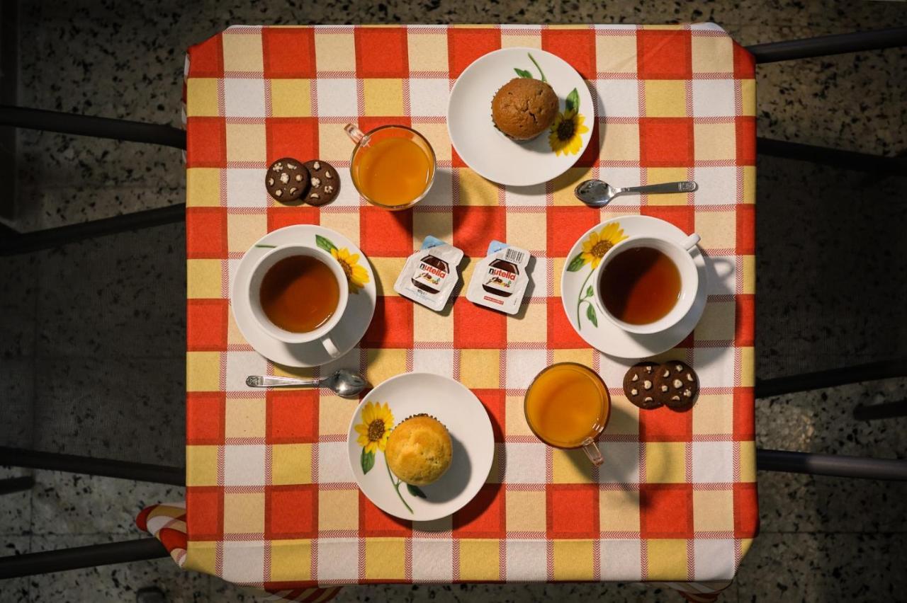 A Casa Di Fra' Bed & Breakfast ปาแลร์โม ภายนอก รูปภาพ