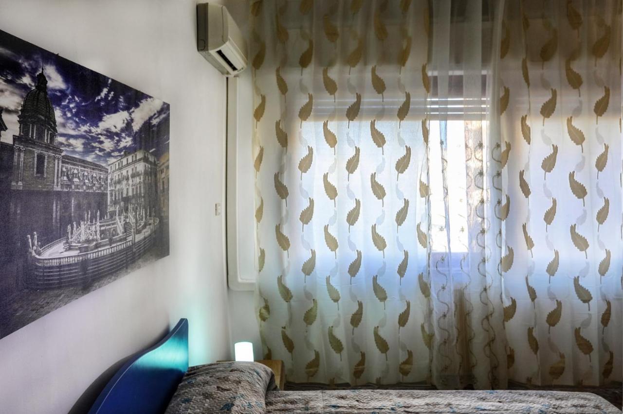 A Casa Di Fra' Bed & Breakfast ปาแลร์โม ภายนอก รูปภาพ