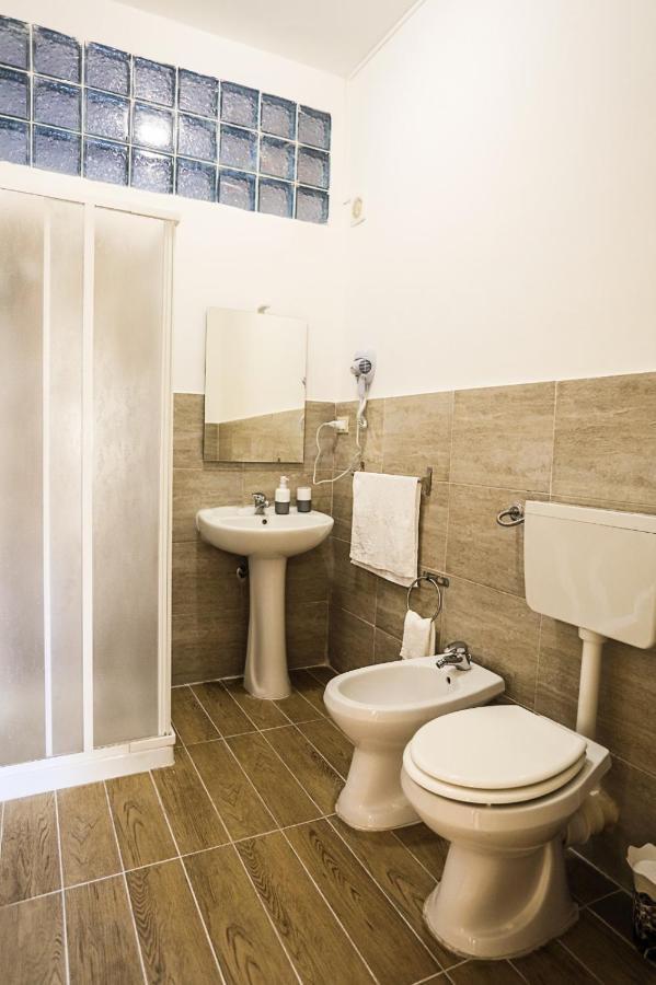 A Casa Di Fra' Bed & Breakfast ปาแลร์โม ภายนอก รูปภาพ